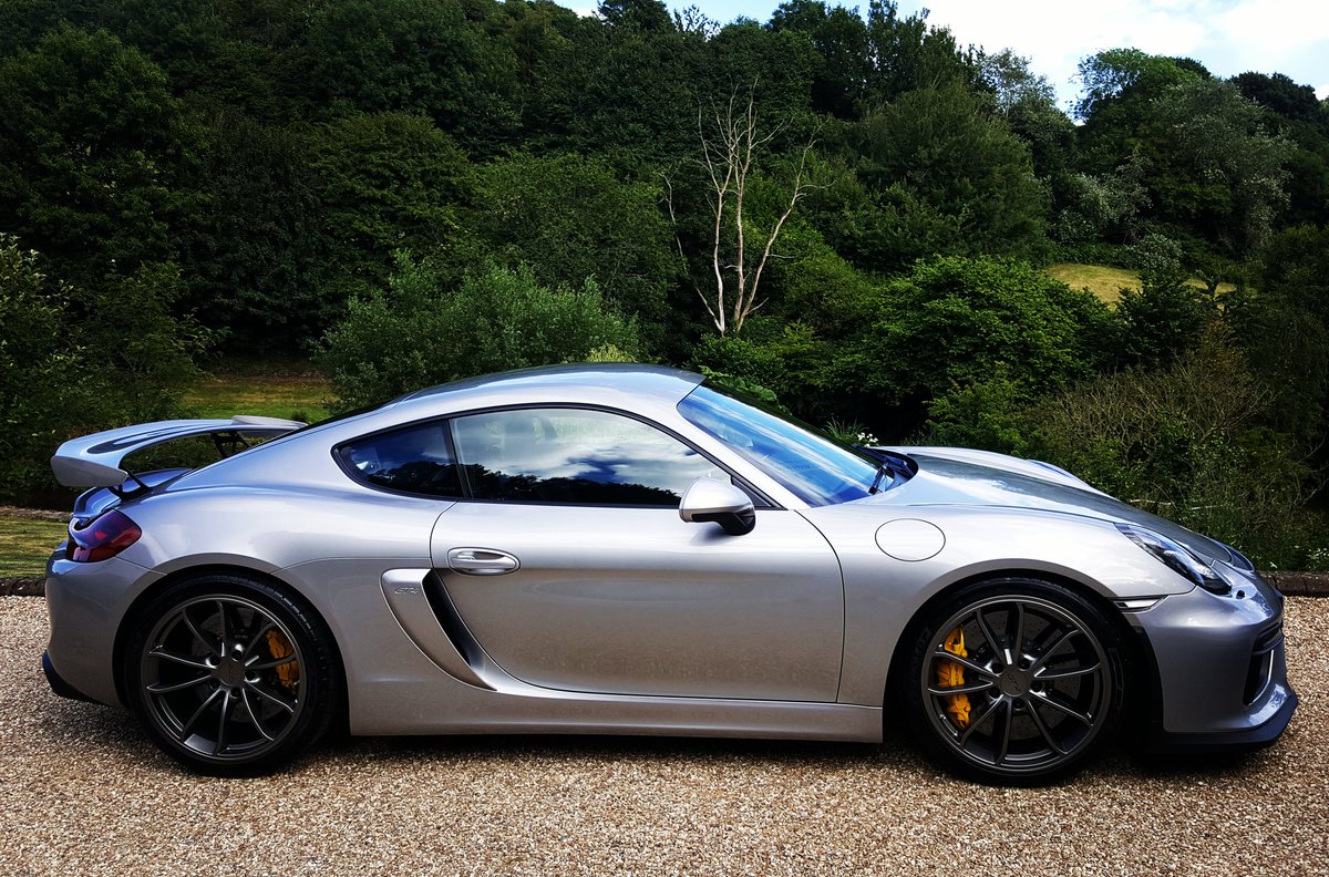 PlatDetailSW's tweet image. Porsche GT4 completed this afternoon - you won't see many of these on the mean streets of Devon so it was nice to work on one! 😎