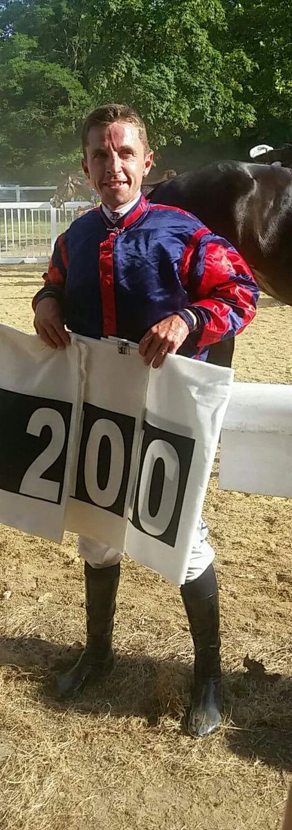 #Province #Plat Ce jour à Gabarret, Maxime Foulon a signé sa 200ème victoire avec Aireybor (J-L. Pelletan) @Foulon64Foulon 👏👏