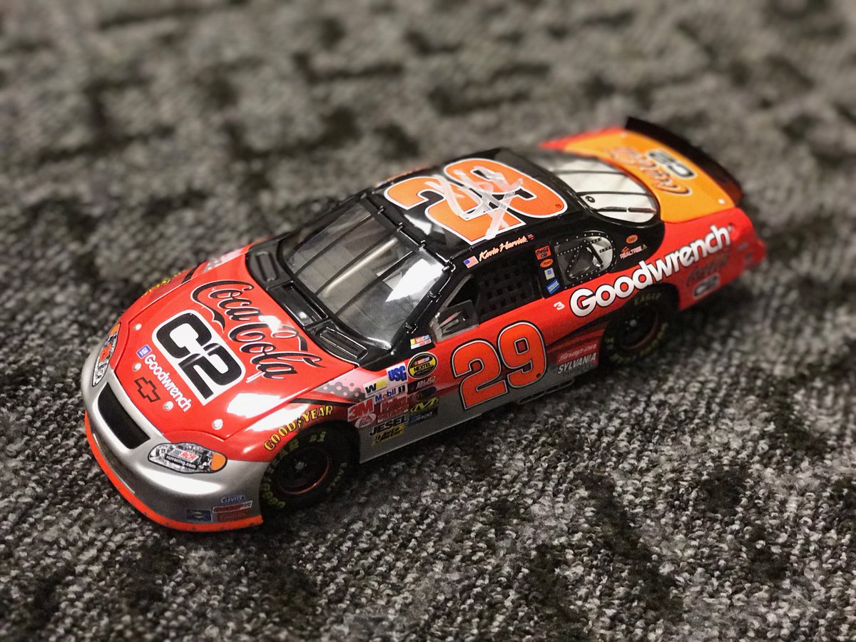 KevinHarvick's tweet image. Retweet &amp;amp; follow me 4 a chance to win this signed diecast from the 2004 July race at Daytona. 1 winner picked in 4 hours. #WinItWednesday