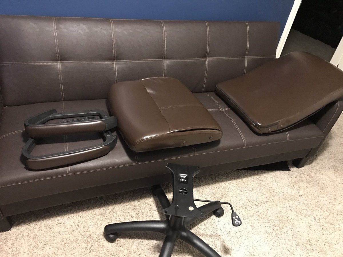 HoesLuvFreeWifi's tweet photo. Got a new couch in my office. So I had to paint my chair.  #diy #itWasOnlyRight #gottaLetThePaintDry https://t.co/5pgJhY7Ewb