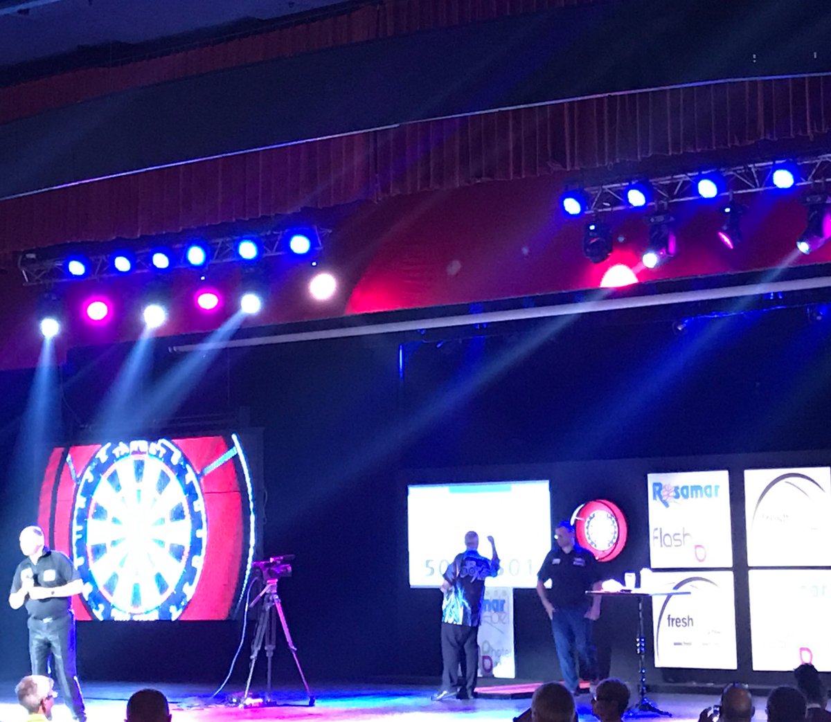 JamesWade180's tweet photo. Great time in Benidorm thank you @Dannycox_ @TommyCox_PDC 👊🏼🎯 https://t.co/iSZYCZYW7n