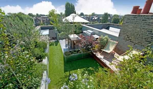 Zoopla's tweet photo. Now summer is here, are you inspired to tackle your outdoor space? Here's some amazing gardens for inspo https://t.co/taNfbzr8nM #property https://t.co/DTDDOySNFG