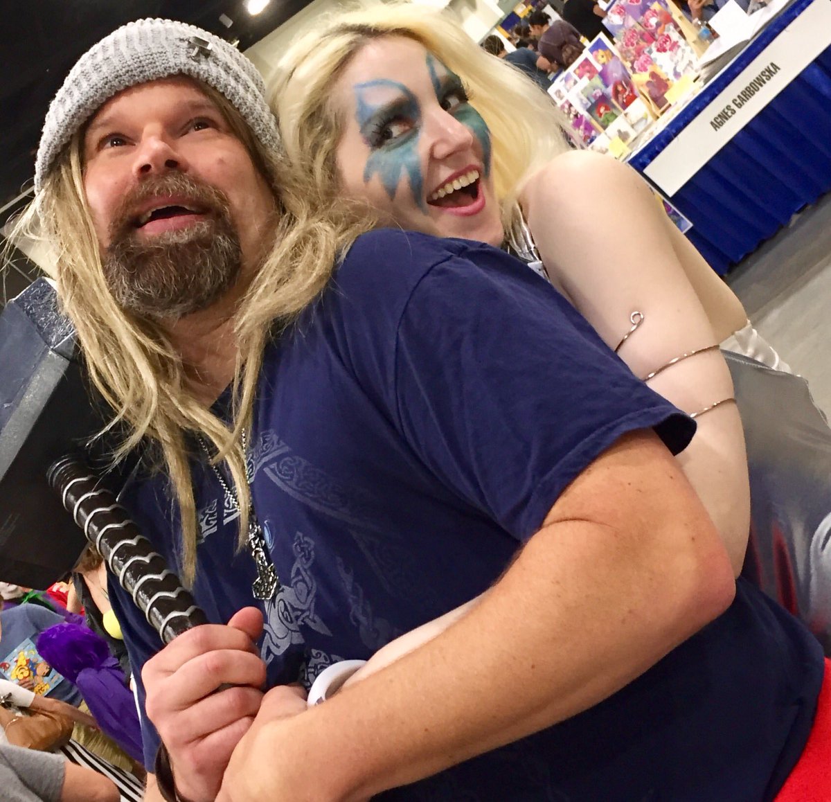 ZombieLeader1's tweet photo. Hipster Odinson prom pics at @MassiveComiccon Day 1. #massivecc #cosplay #thor #prom #marvel #prompics #odinson #dc https://t.co/H2b0EqP1JT