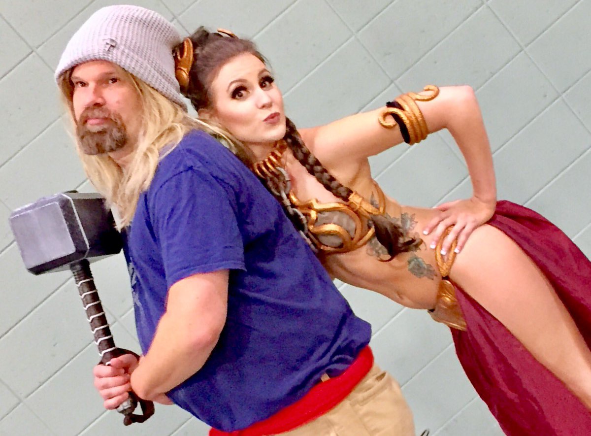 ZombieLeader1's tweet photo. More Hipster Odinson prom pics at @MassiveComiccon Day 1. #massivecc #cosplay #thor #prom #marvel #prompics #odinson https://t.co/vwqfAFg6TS
