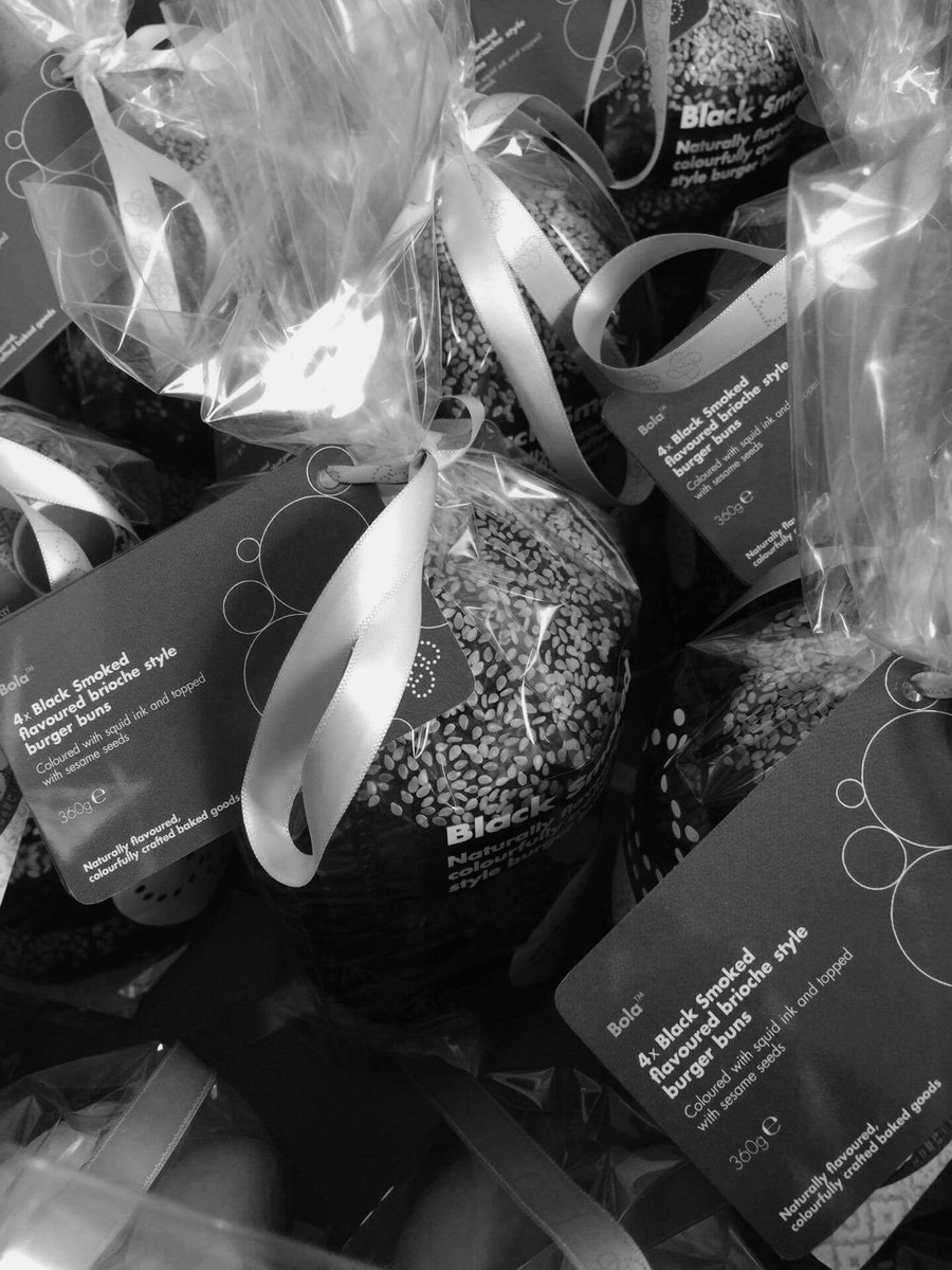 Don't do fashion, be fashion #Foodie #blacksmoked  #pimpupyourburger #onlythebrave #design #packaging Exclusively available <a href="/SelfridgesFood/">Selfridges Food</a>
