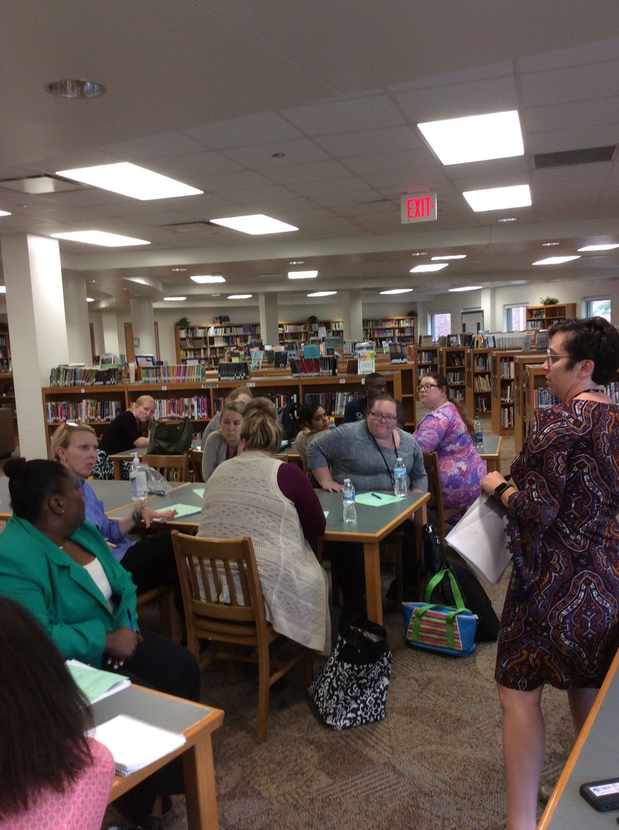 SpecialEd_IPS's tweet photo. @IPSSchools @SpecialEd_IPS @ashleydawsonb addresses questions on accommodations &amp; co-teaching with future #SpEd teachers for @TNTP workshop. https://t.co/VBjIub6iks