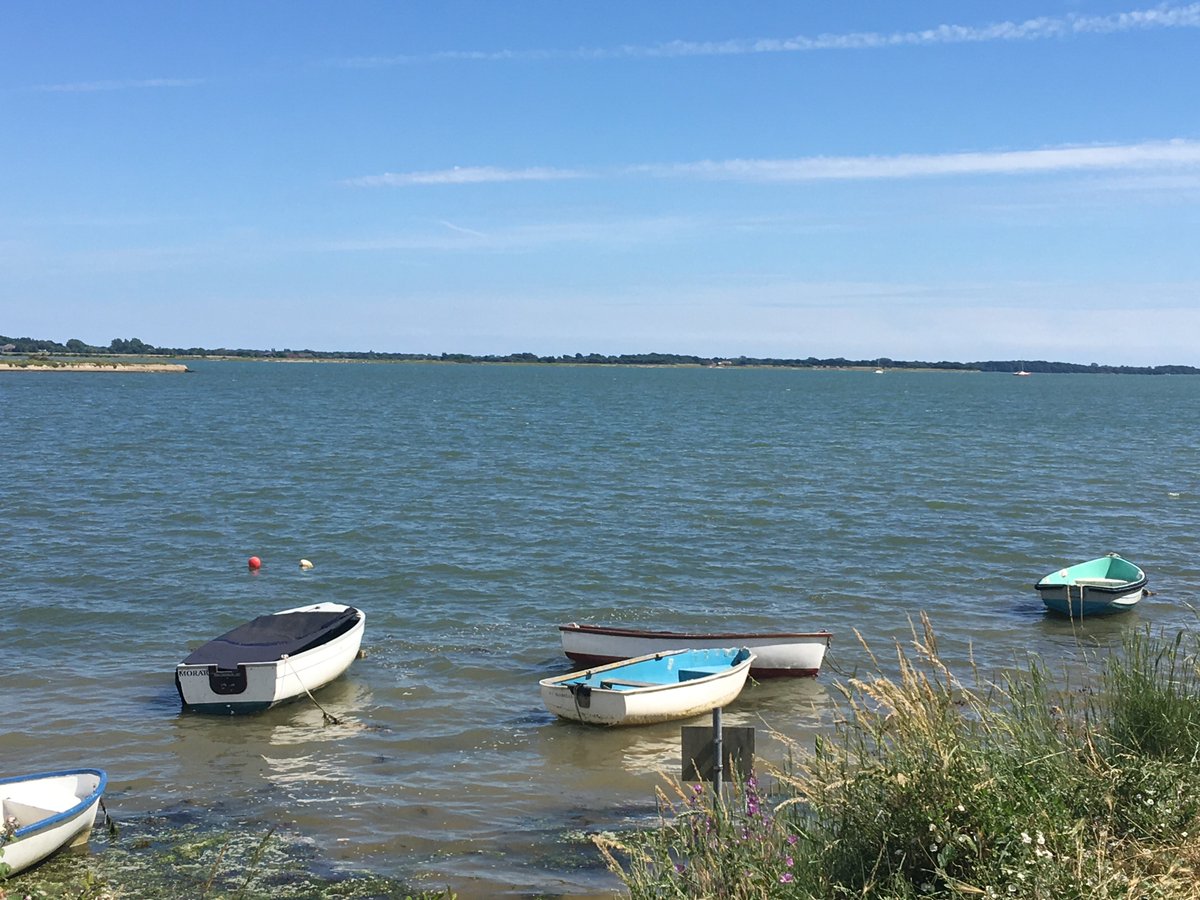 JSChichester's tweet photo. #Prinsted the forgotten #waterfront of @chichesterharbo Beautiful walks & not a soul in sight! #walking #propertyexperts #lovewherewelive https://t.co/j2EgIYHrjN