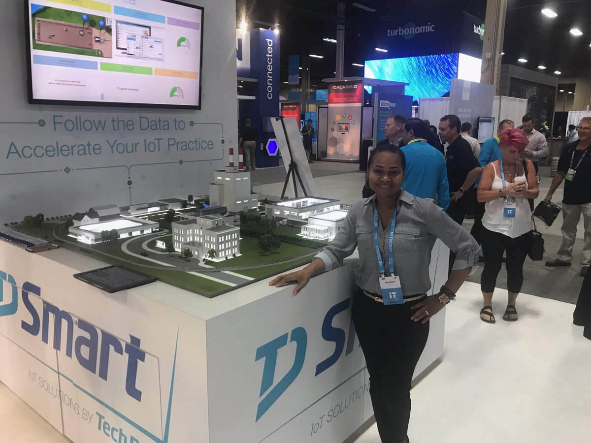 LeaKGrace's tweet photo. @TDsmartIoT #CLUS #SmartIoT #FollowTheData https://t.co/O7UOC4DxoL