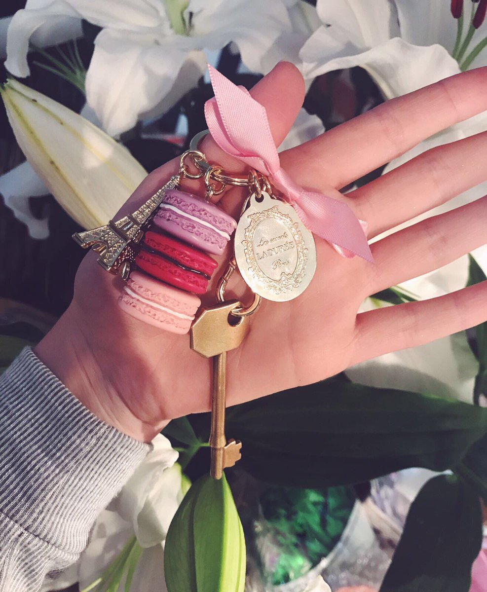 Charliebeeeeee's tweet photo. SO EXCITED 🎉 Just picked up the keys to my new shop! MOOD GIFTS &amp; HOME opening September 2017 💖💖💖 https://t.co/O05vATxgEp