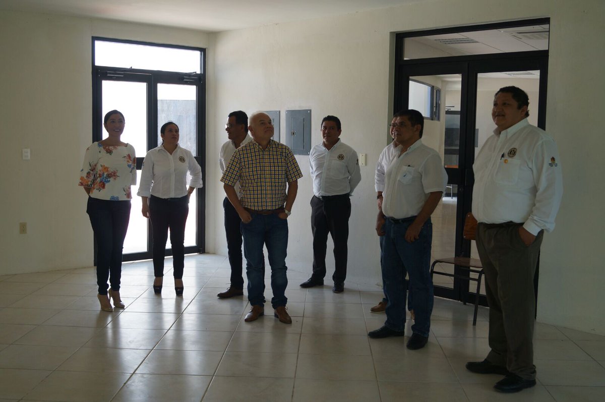 Platicamos con el rector @AristidesPerez_ sobre los planes de de expansión y fortalecimiento de la Universidad Politécnica de #QuintanaRoo