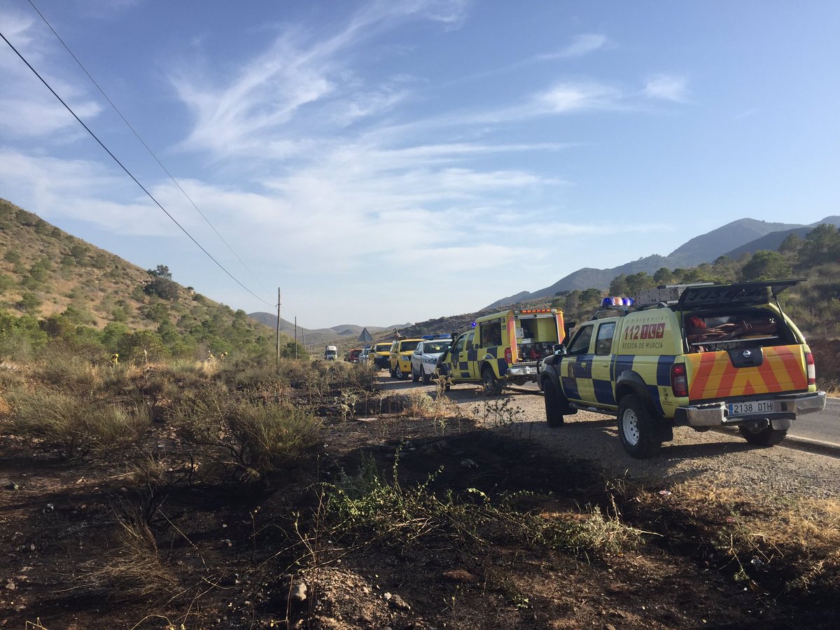 112PtoLumbreras's tweet photo. 18:06 Intervención por incendio forestal en RMD-17, carretera Puerto Lumbreras - Almendricos. 33VIR02 y 33VIR03 con personal de guardia. https://t.co/zzDbsbnmsO