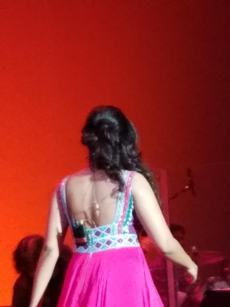 SonaSsg's tweet photo. Ts moments... ๐๐๐ @shreyaghoshal
Innocent๐ฏ๐
Smiling Queen. ๐โ
Passionate ๐ฏ๐
#QueenSlayed. ๐ฏ๐ฏ๐ฏ๐ฏ๐ฏ
#Raleigh #gig #25june17.. โฅโฅโฅ https://t.co/xKP0xOfLVE