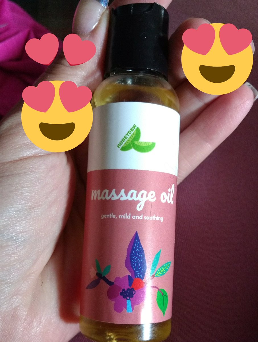 MatterShellie's tweet image. Mapleholistics.com their oil is amazing. You need to try this out!! #massage #Oil #massageoil #skincare #sensual #sexy #spoiled #wife