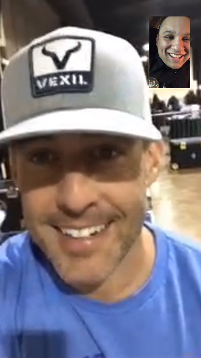 JuanAvi643's tweet photo. That one time I was busy typing reports but then got a sudden FaceTime call from non other than @aaron_watson ..definitely a cool dude! https://t.co/kSNagLJ3IP