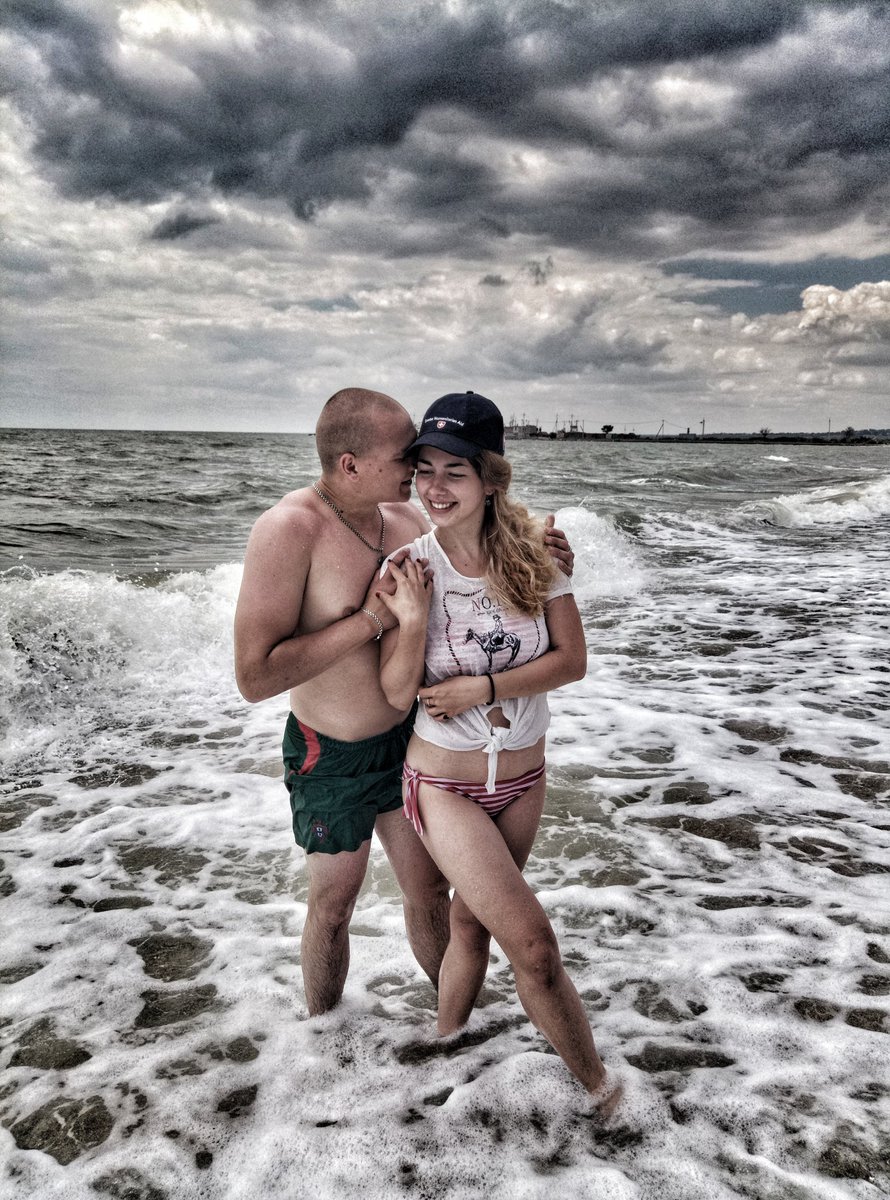 KatherinaBersen's tweet photo. И пошли все к черту,главное то,что нам хорошо.
#бд #моеморе #лето2017 https://t.co/o8o3wKSmoq