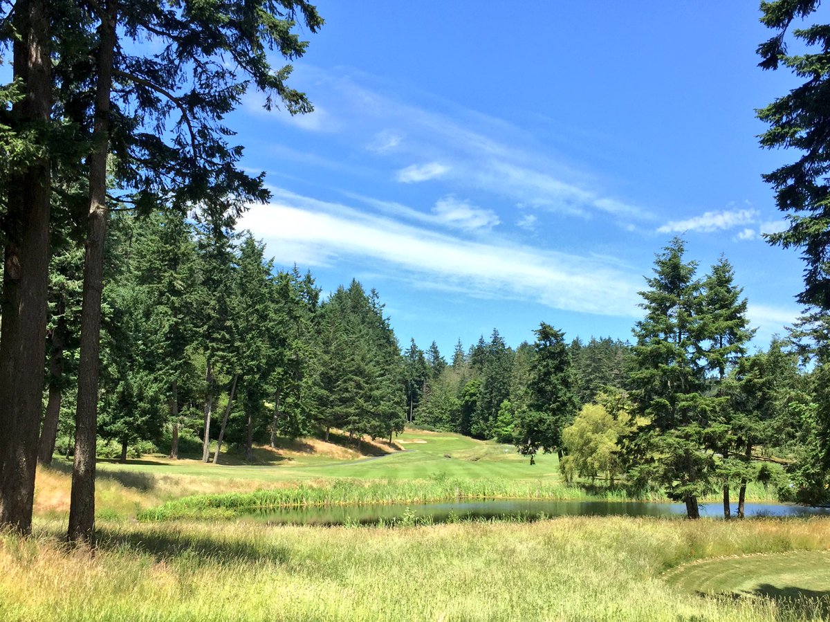 superjhooper's tweet photo. The hard work of @BrettFinlayson &amp; his crew have @OlympicViewGolf ready for another busy summer. The course is showing off it's summer glow! https://t.co/eC2Six1M1j