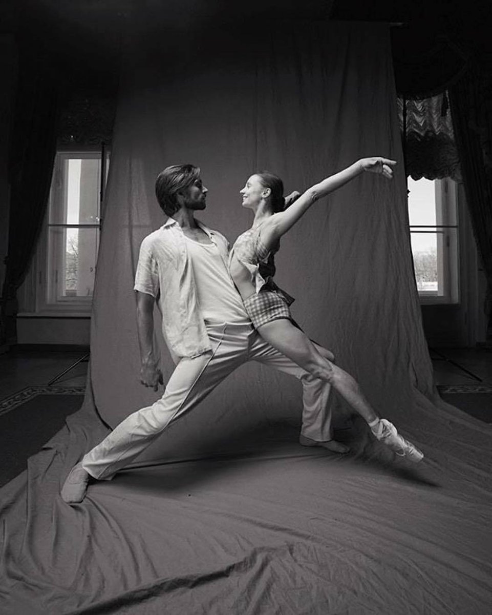 AuditorioMx's tweet photo. .@balletrusse y @skloborg estrenarán en Latinoamérica una pieza de un aclamado coreógrafo. Descúbrela en @DespertaresMex el 12 de agosto. https://t.co/FaJkXfeIL3