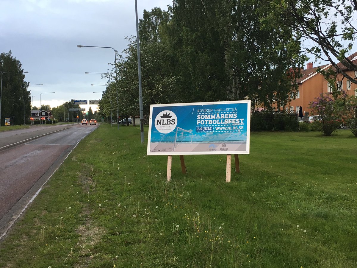 SkellefteaFF's tweet photo. 7-9 juli är det dags för årets hetaste strandhäng, NLBS firar 10 år! Anmäl ditt lag på skellefteaff.se #nlbs #skelleftelever #Boviken https://t.co/zwJacQxIVK