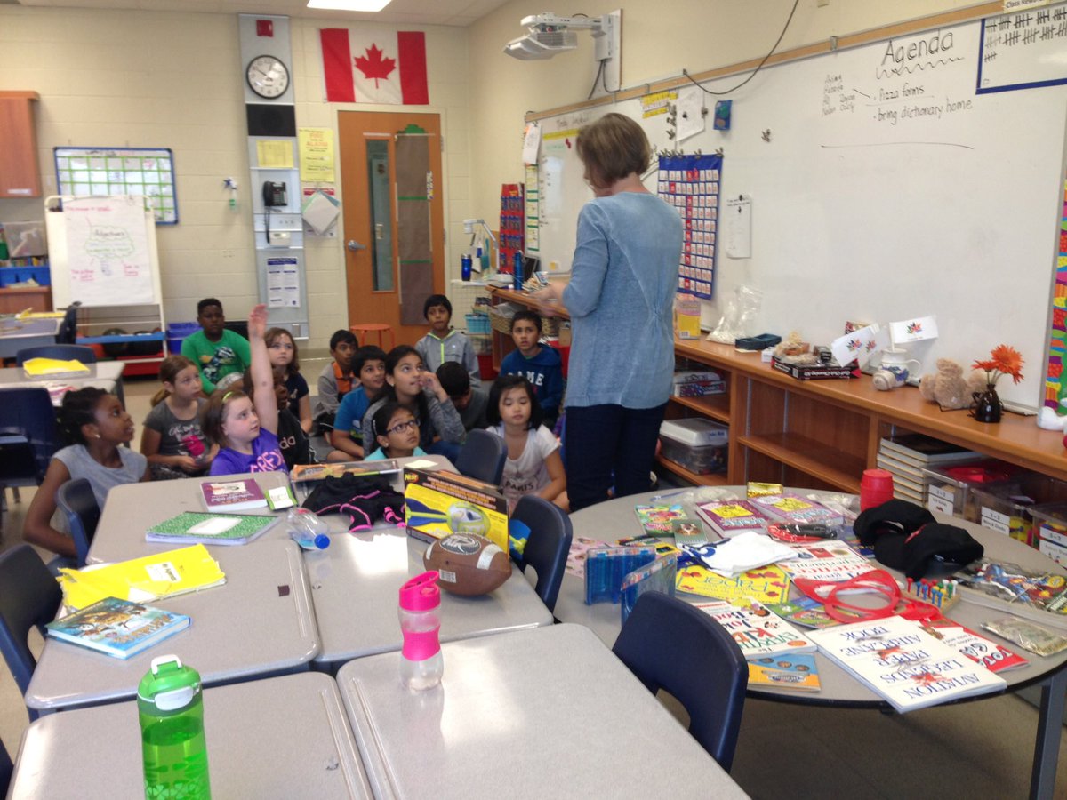 3SmithMacKenzie's tweet photo. Our class auction today! https://t.co/ASJyDexZwe