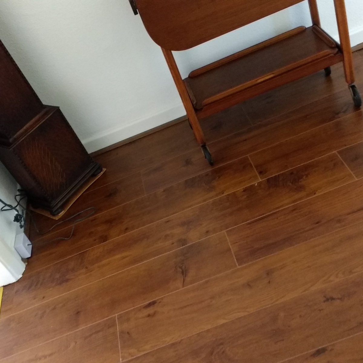 BridgeFloors's tweet photo. 'I can't believe it's knot wood!' 12mm Canadia flooring, lots of other colours available. 32 Preston rd Leyland 01772 437800. Free estimates https://t.co/HI8TtRHv3T