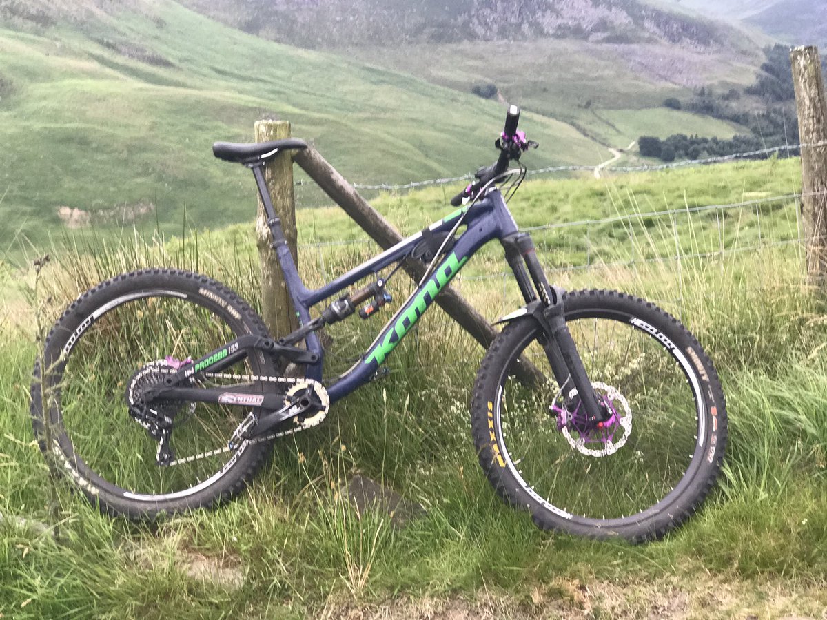 action_man_dan's tweet image. Evening solo ride. #Kona #process153 #Oakley #fox