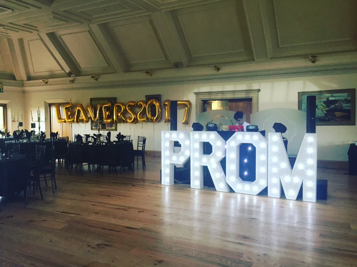 StockBrookClub's tweet photo. Welcome @GtBaddowHighSch to #SBProm17 don't forget to enter #bestdressed competition for your chance to win £250 https://t.co/ISN8SbxU96