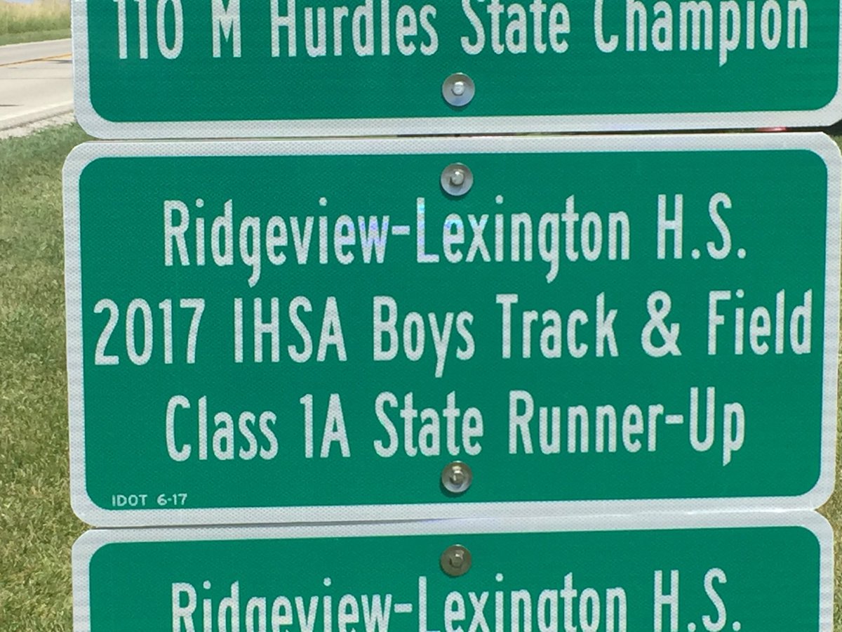 RidgeviewTandF's tweet photo. #greensigns https://t.co/NlhmChGvhU