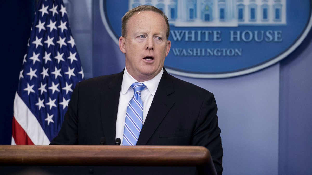 AztecaAmerica's tweet photo. #BreakingNews: Casa Blanca sugiere que Obama fue "cómplice" en interferencia Rusa 
https://t.co/vqVx48fOb7 https://t.co/bW3oEPiVME