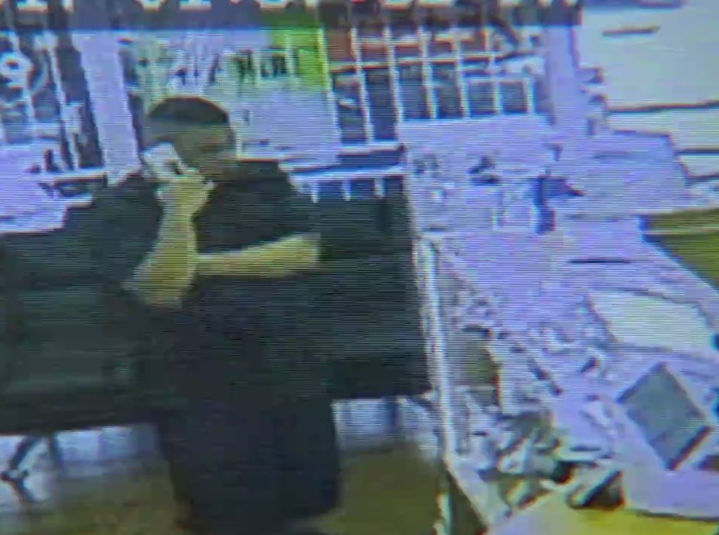 #EXCLUSIVE #T51Responde scam suspect in trouble facing new charges of armed robbery and grand theft <a href="/Telemundo51/">Telemundo51</a> <a href="/CarolinaNT51/">Carolina Novoa Arias</a> #T51EnCorte