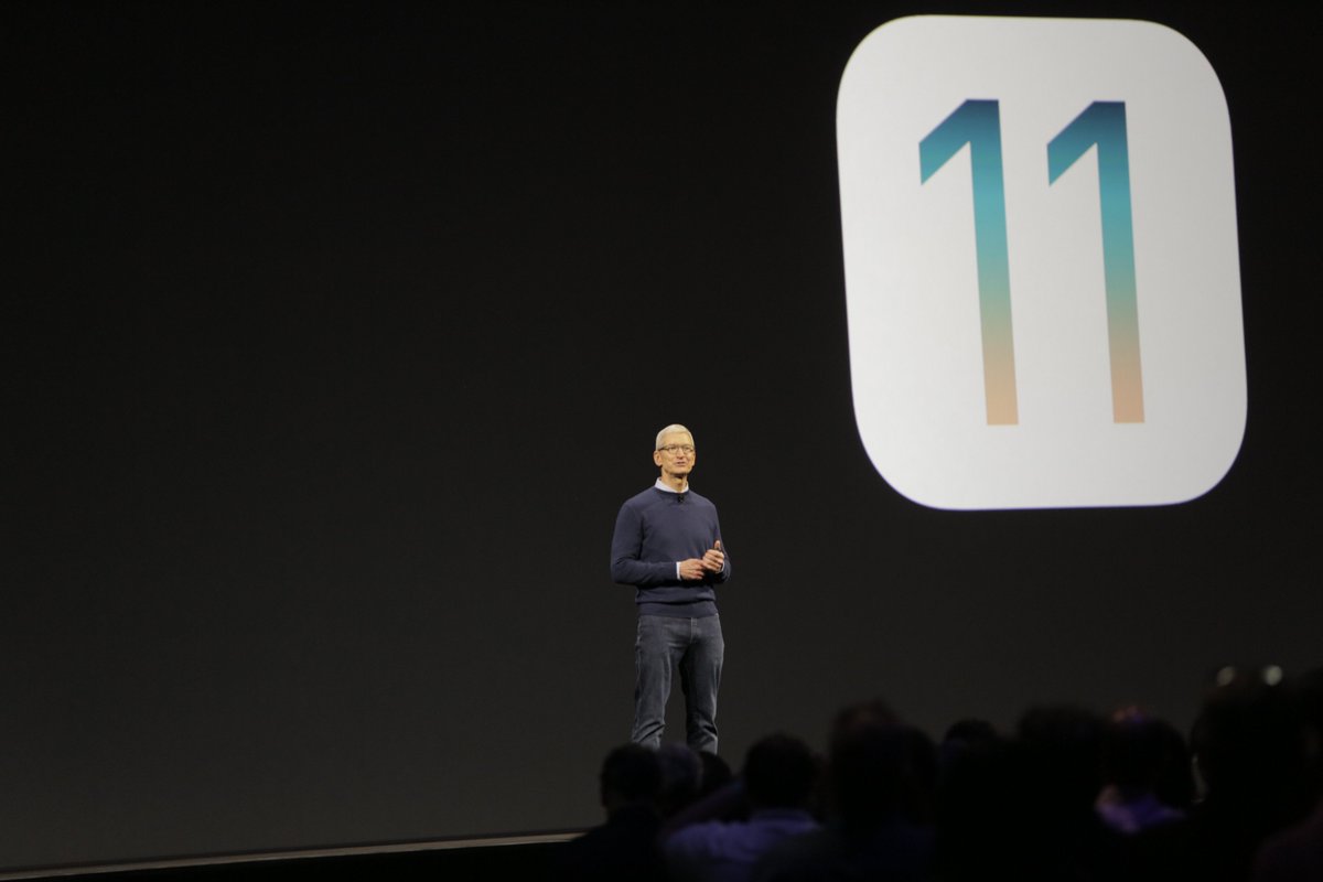 TechCrunch's tweet image. Apple just released the first iOS 11 beta to everyone tcrn.ch/2tf9WNi by @romaindillet
