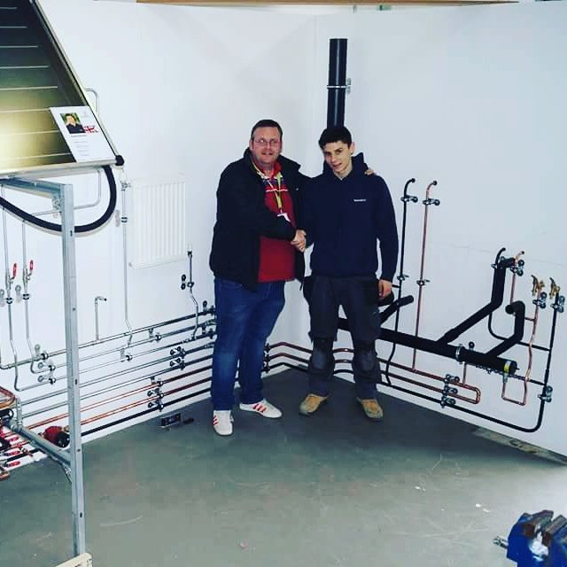 Eamon_Wilson_'s tweet photo. @PimlicoPlumbers #pickmecharlie to train your #apprentices!! Just saying..... world class training with EAS! 😁👍👌 https://t.co/WQz8RHen63