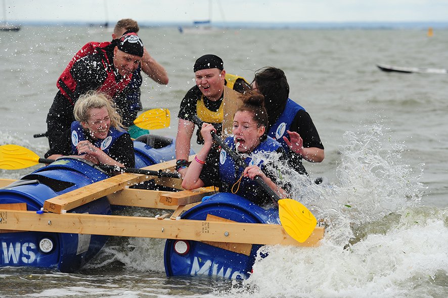 echosnapper's tweet photo. Picture Gallery. Southend Raft Race
https://t.co/Yzz12Dl9T8 
See @Essex_Echo https://t.co/hQeGD4025T