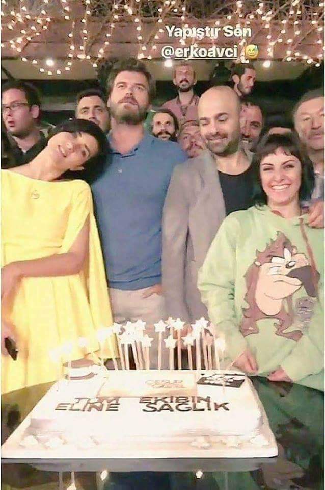 AkYok9's tweet photo. الطوبا بويا وهى عم تتسهوك بكيفانج لانو اخر مره راح تشوفه وماراح تقدر تشفطه بعدين😂ولك الرجال مو طايق وجهها
#TubaBüyüküstün #kivanctatlitug https://t.co/XX9XZmUQoe