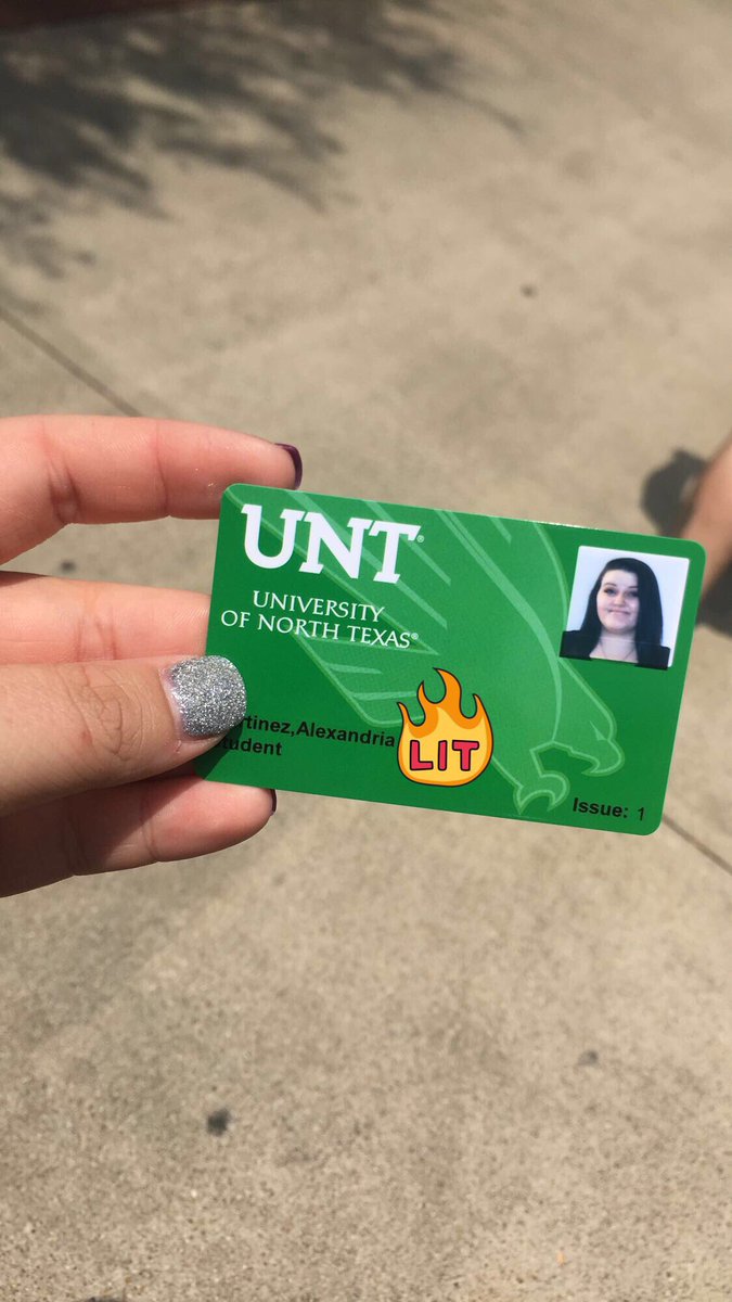 13Alexandria69's tweet photo. Well.... Once an Eagle always an Eagle!!🖤💚 already loving orientation!! 😍😂
#gomeangreen #getinvolvedUNT https://t.co/P2MlPOg0Ka