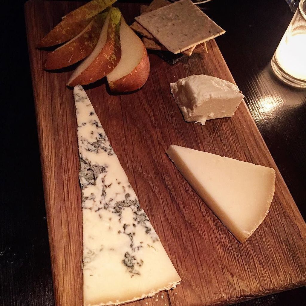 LaFromagerieUK's tweet photo. Caprini Tartufo, Capretta Toscana & Gorgonzola Naturale %
#lafromageriemarylebone #monday #supper #seasonal #lafro… https://t.co/xHUUjllzdZ https://t.co/hmtgzcOxpV