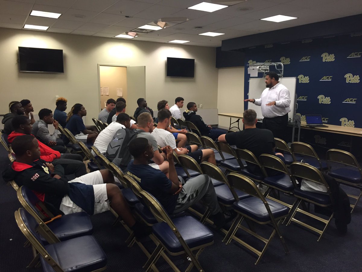 Pitt_LIFESKILLS's tweet photo. Thanks to @pittreslife for imparting  important knowledge to our new student-athletes! Big part of being a #ProudPittPanther . #H2P https://t.co/t8IymjfzMI