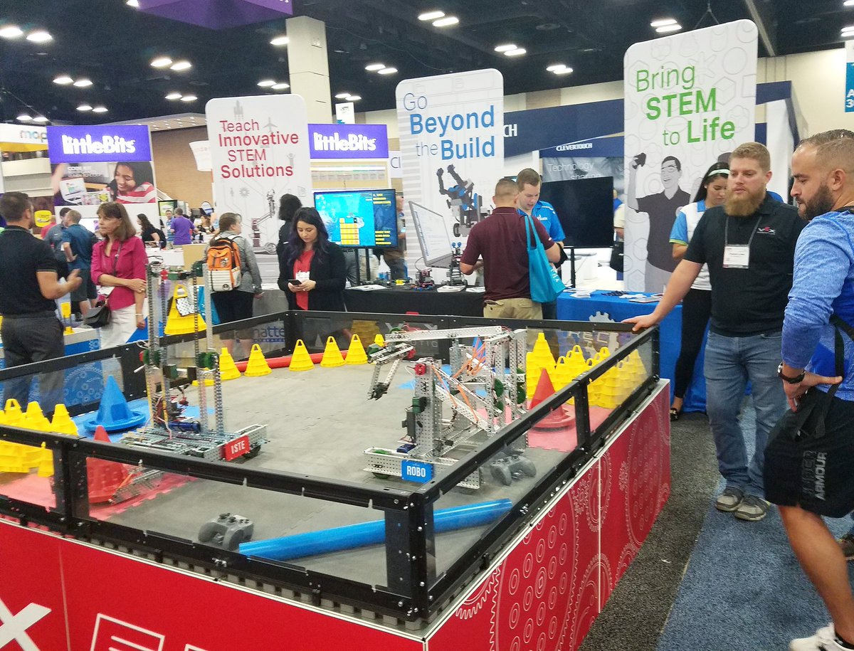VEXRobotics's tweet image. The first day of #ISTE17 has been a blast! Be sure to stop by booth 3032 to sign up for a chance to win a #VEXIQ Super Kit! #omgrobots
