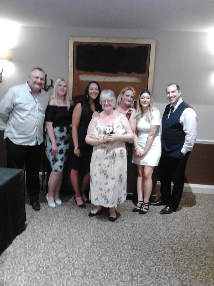 CarolLyman's tweet photo. @Jackpotjoy #royaldayout had an amazing time ty all and what an experience been liveeee on hbhy lol was brill go team Betty 😜 https://t.co/OaW50jlKBu
