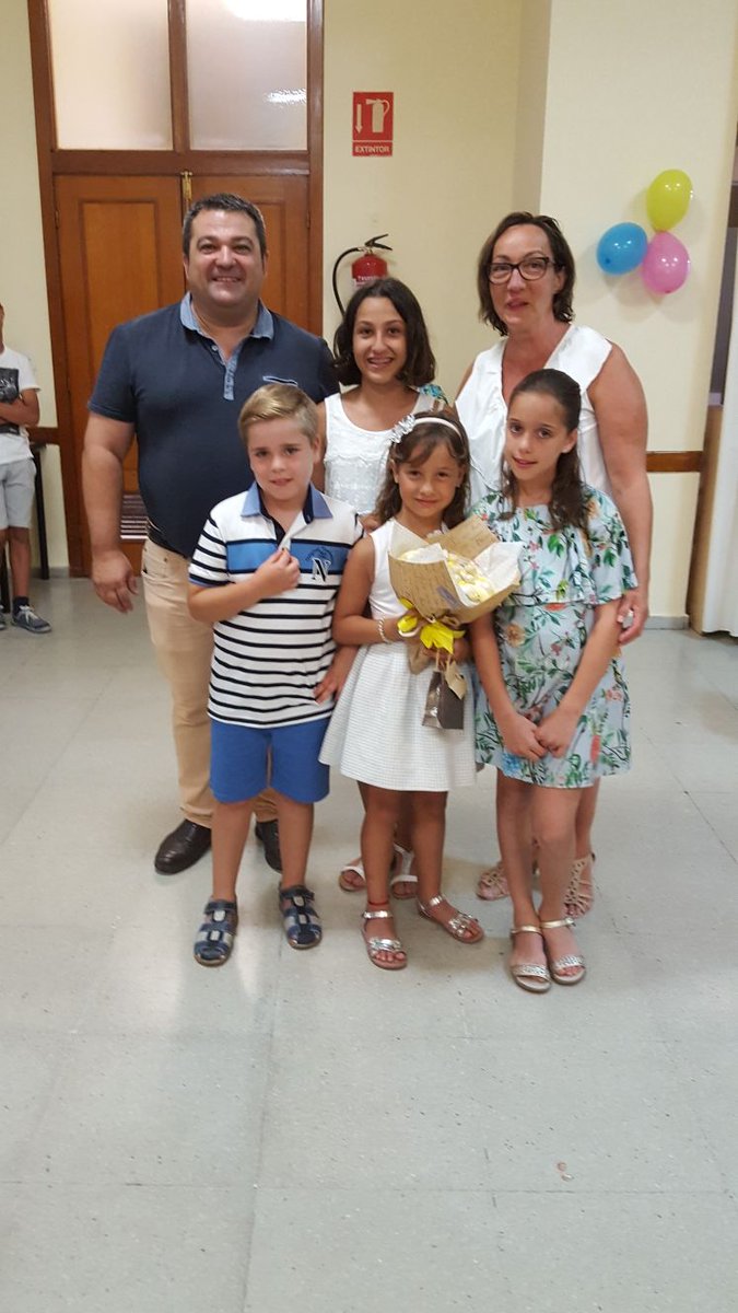 FallaGrau's tweet image. Estem d'enhorabona!Isaura Sendra Gomar ha acceptat ser Reina de la Poesia Infantil!De segur que serà un gran any!#FallaGrau