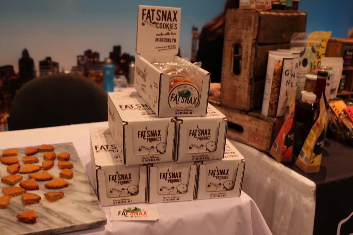 noshdotcom's tweet photo. New at #sffs17: @FatSnax Cookies #noshfood #organic #paleo #keto #fatsnax https://t.co/GkSoUgaP0v