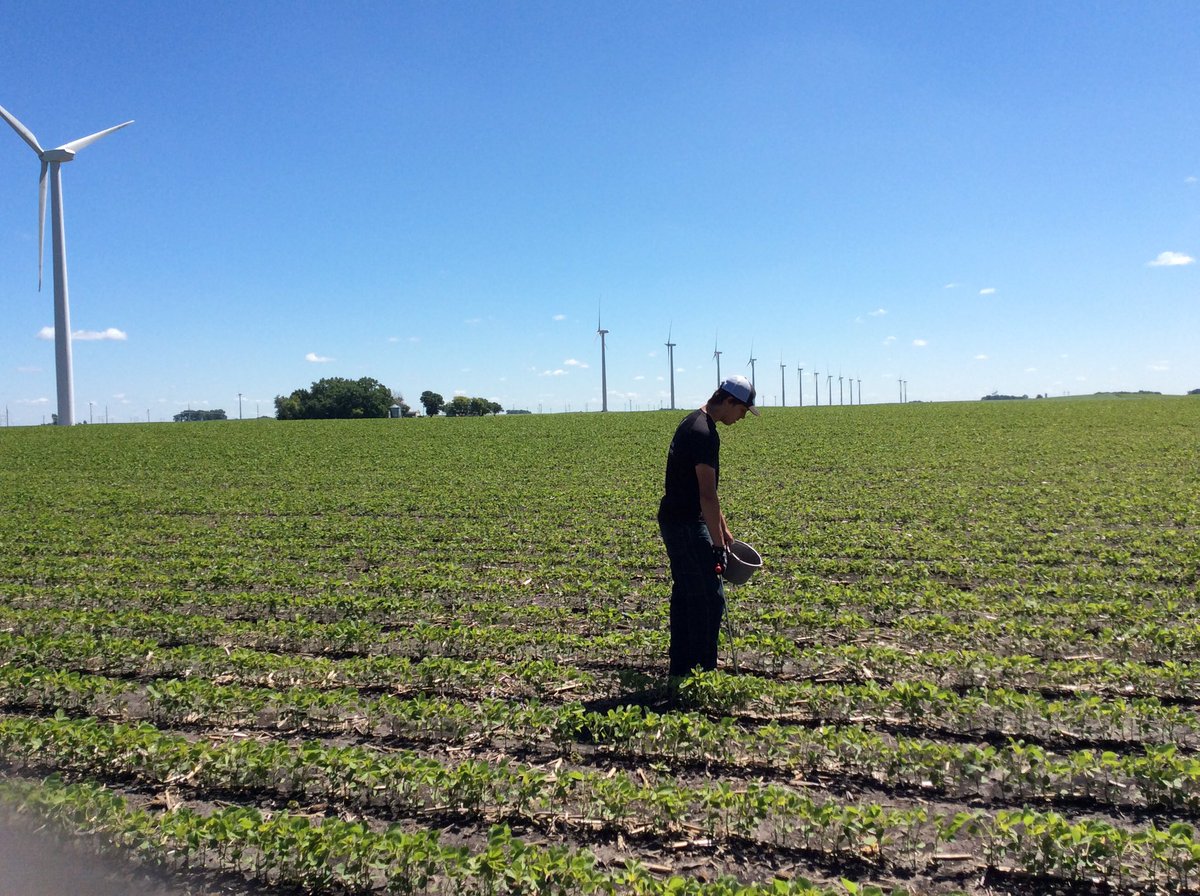 frontierlabsmn's tweet photo. Beautiful weather plus beautiful surroundings equals a great day for sampling. https://t.co/H9t7a6ioyx