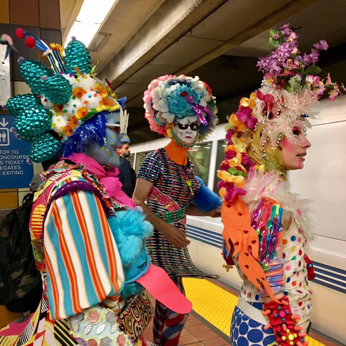 Glorious shot from Hae Yuon Kim yesterday - all are welcome on BART! #BayAreaRidesTogether #Verasphere
