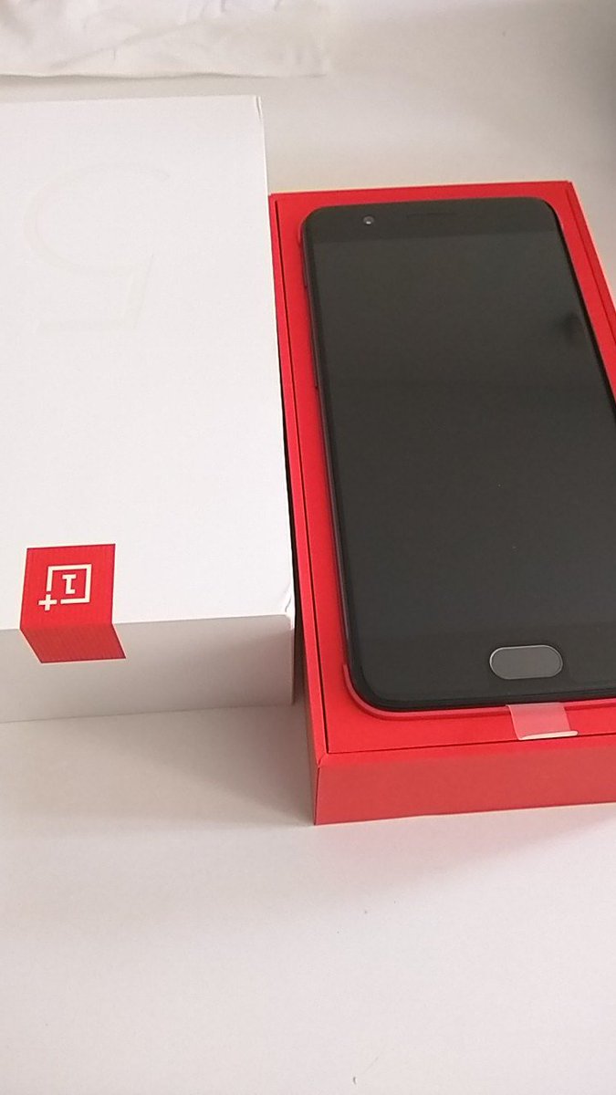 montver's tweet photo. Va com un cohet #OnePlus5 #joguinanova https://t.co/Iz9RCbS8mD