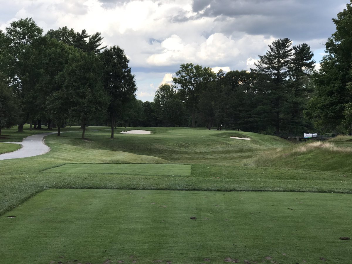 ShawnSmithHFS's tweet photo. Quick tour of Elyria CC this evening.   @prodgerseccgolf @Rothturf and the staff have this W. Flynn gem dialed in!  #greatrouting #1925 https://t.co/LWb9obQAEo
