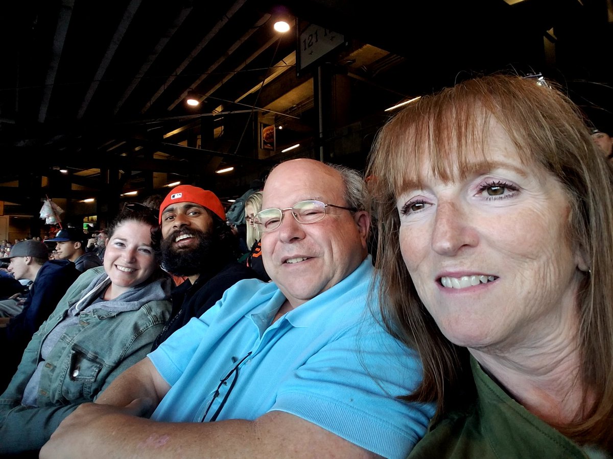 ITOTASAP's tweet image. Great night at Giants game Visiting from the land of the World Series champs, Chicago Cubs. #ATTPark