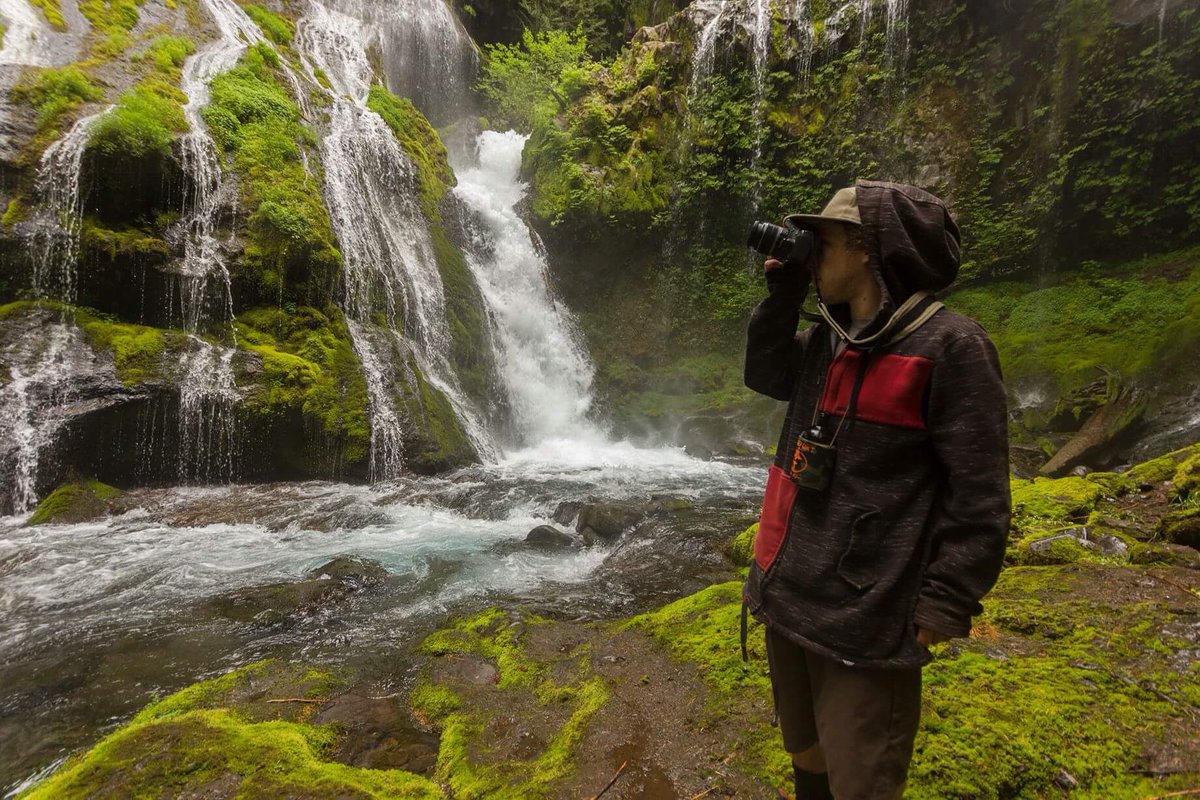 treefortls's tweet photo. Hands free when you need to be!
#crowsnestkoozie #liveinthetrees #PNW https://t.co/AejhkZ01aQ