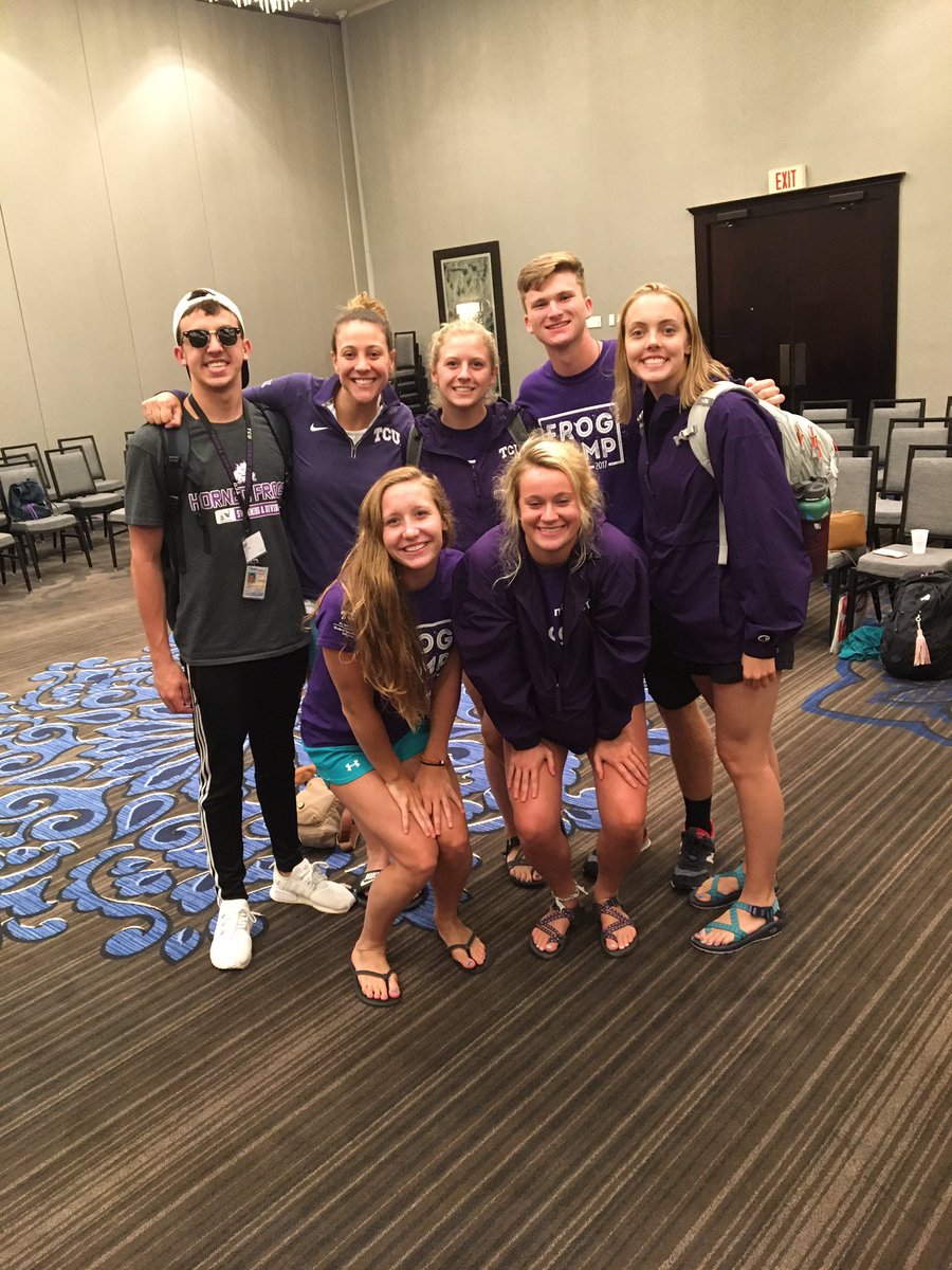 rosie_tar's tweet photo. Loved my weekend at #frogcamp2017. So glad I got to spend time w/ my @TCUWbasketball @TCUvolleyball @TCUMensTennis @TCUswimdive freshmen💃🏻💜🐸 https://t.co/ucYkx7TSDp