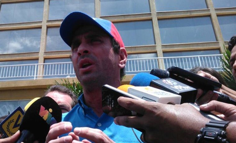 .<a href="/hcapriles/">Henrique Capriles R.</a> sobre trancazo: El próximo será en los 365 municipios de #Venezuela bit.ly/2rVn85n