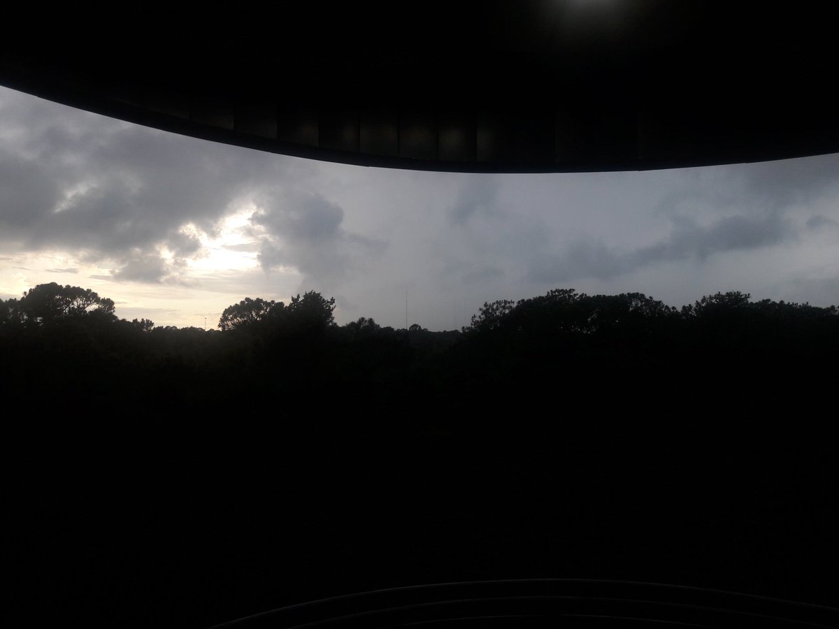 CFreemanJAX's tweet image. Sky to west doesn&apos;t look bad. It&apos;s the stuff out in Baker/Columbia counties &amp;amp; a line dropping south from Georgia that&apos;s a concern. #JAXvPRFC