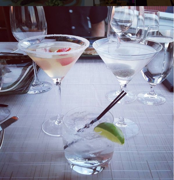 AlizeLV's tweet photo. But first ... cocktails.

#Repost @mrsox19 https://t.co/LstpuHDdQL